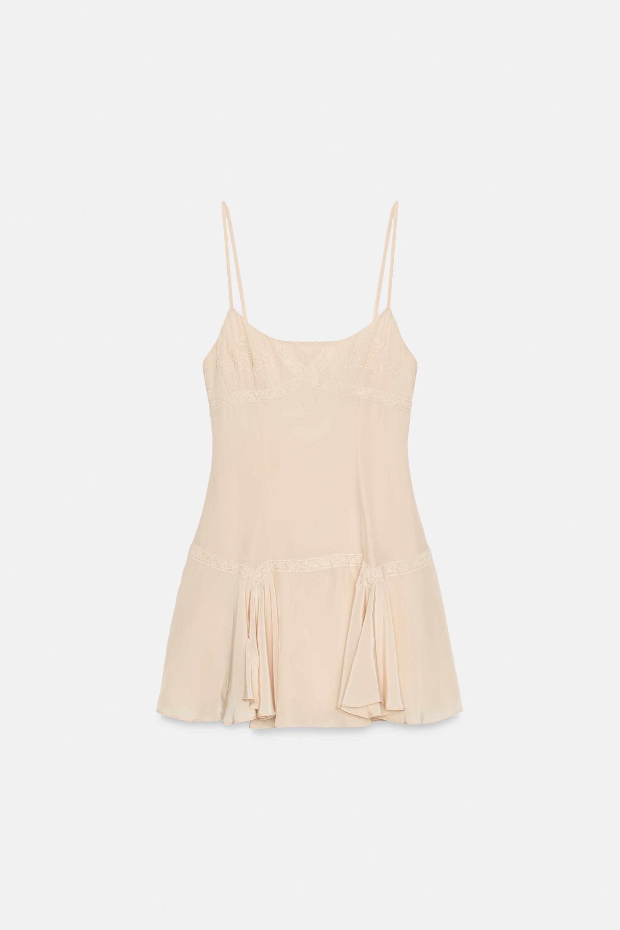 ROBE STYLE LINGERIE BRODÉE